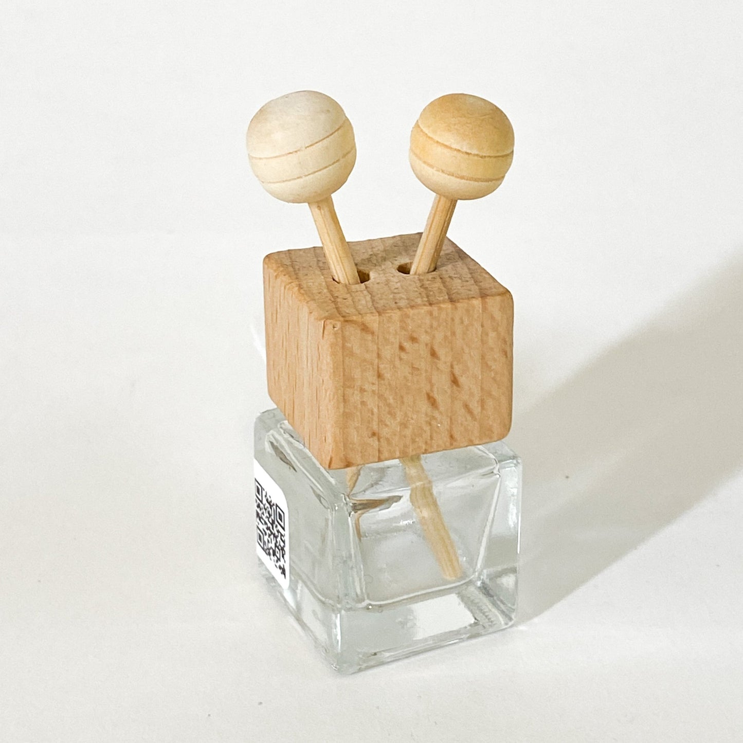 Mini Room Diffuser or Car Perfume, Frisia and Cotton - Wonder Candles