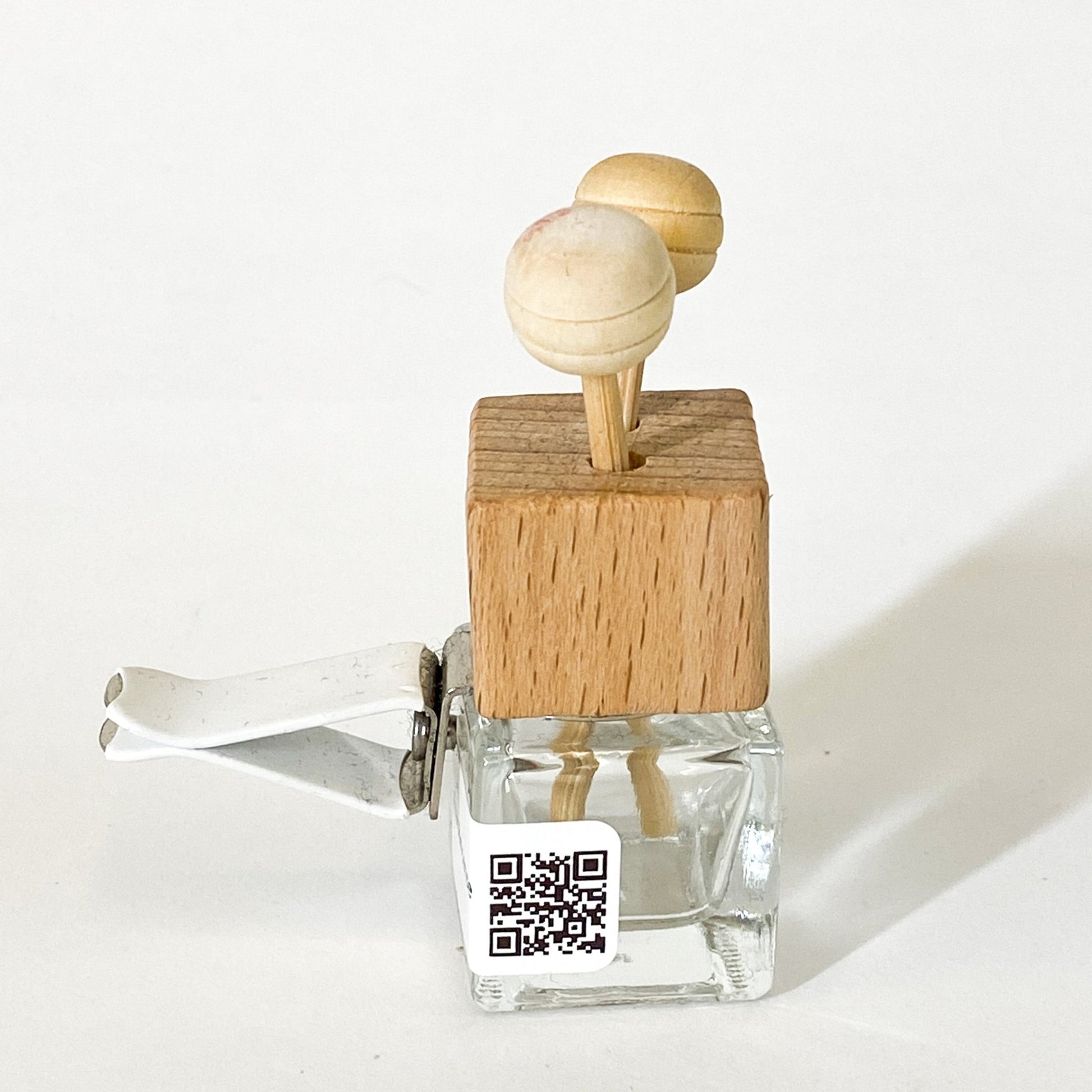 Mini Room Diffuser or Car Perfume, Frisia and Cotton - Wonder Candles