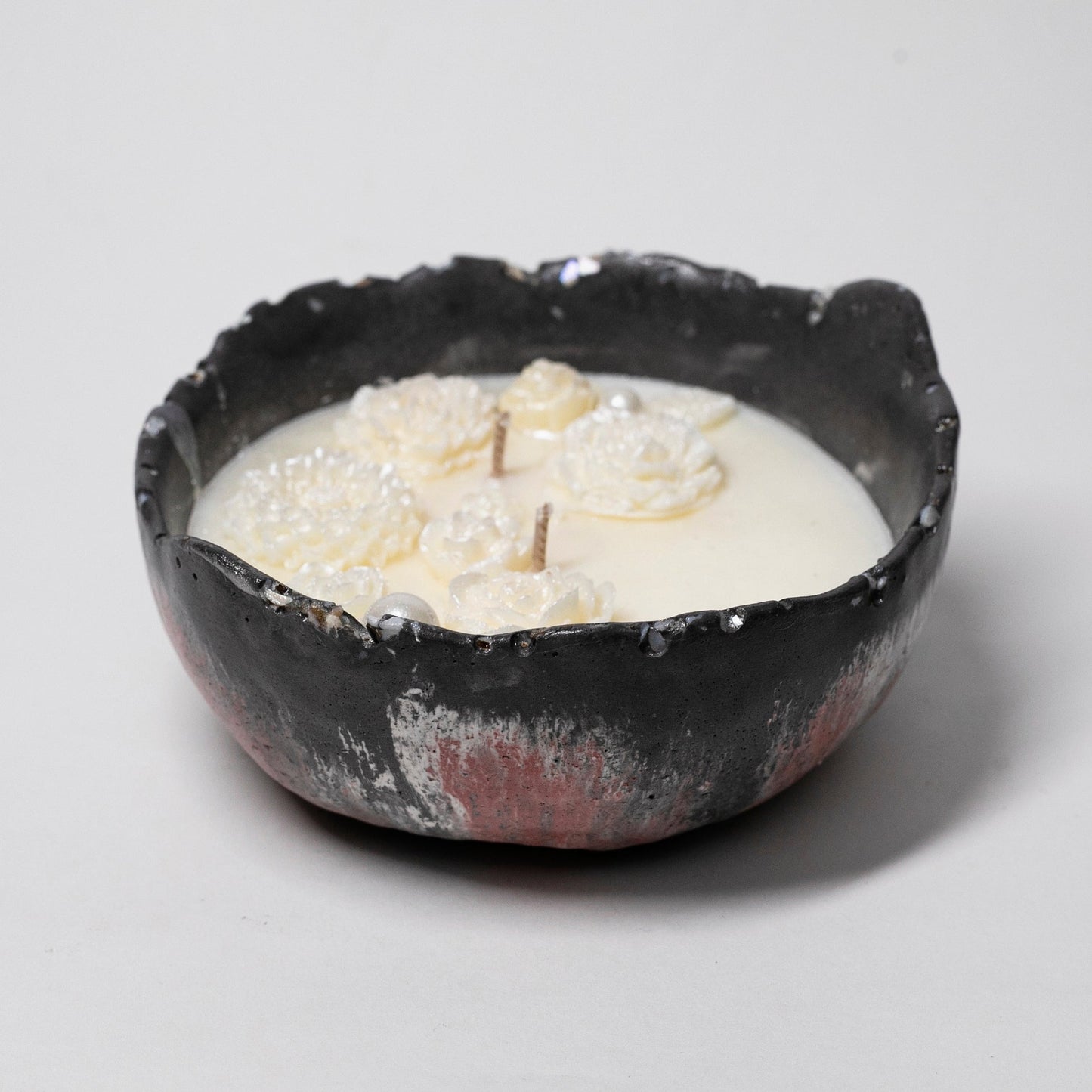 Artisan Candle in Stone, Pearls Collection, Sandalwood, 300ml - Wonder Candles