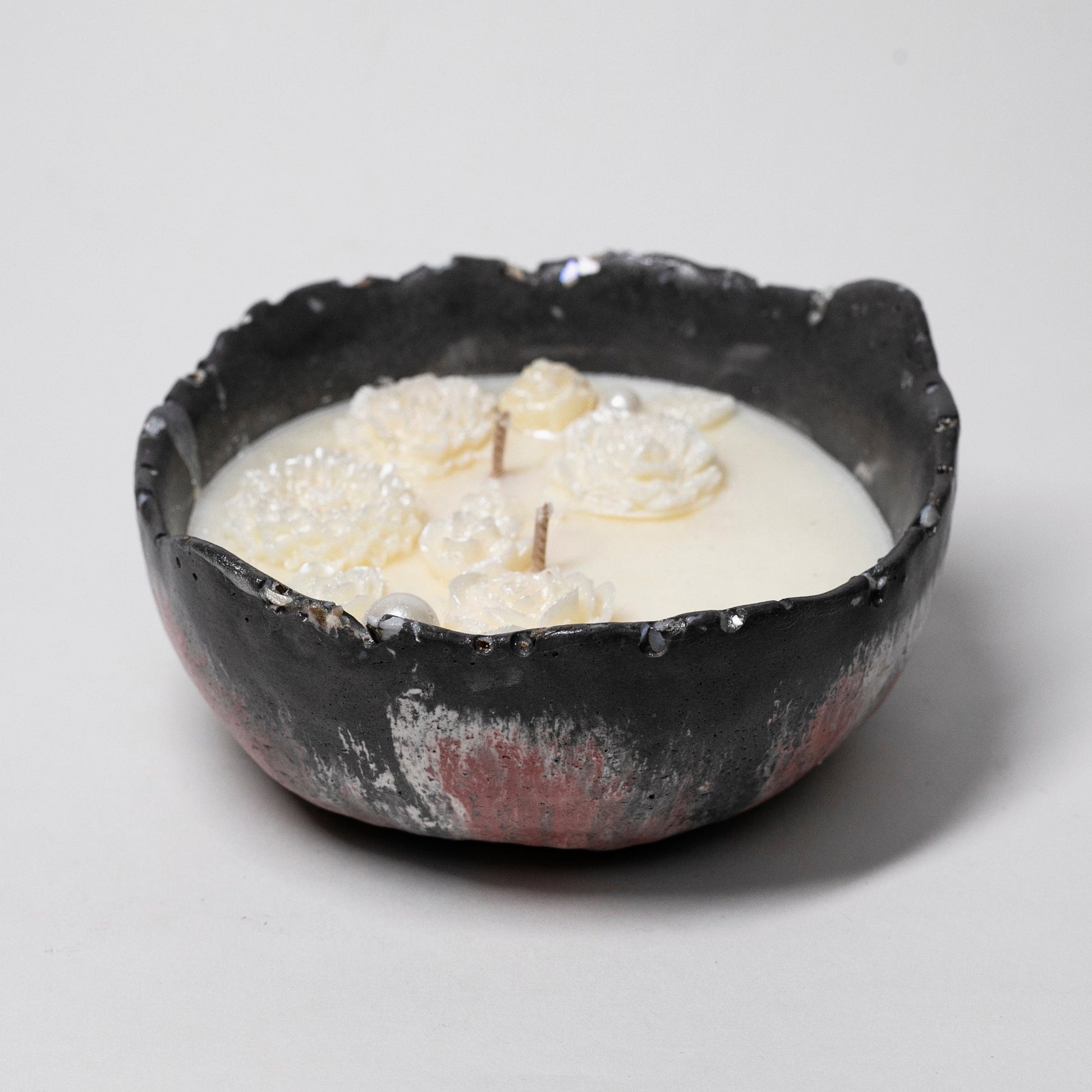 Artisan Candle in Stone, Pearls Collection, Sandalwood, 300ml - Wonder Candles
