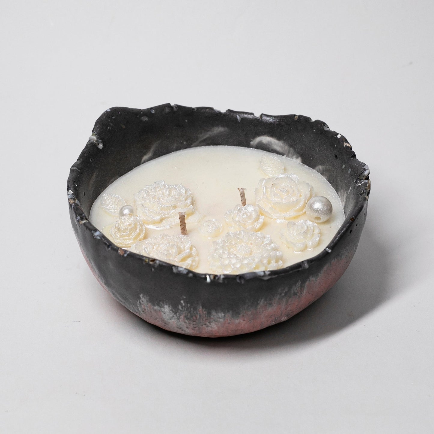 Artisan Candle in Stone, Pearls Collection, Sandalwood, 300ml - Wonder Candles