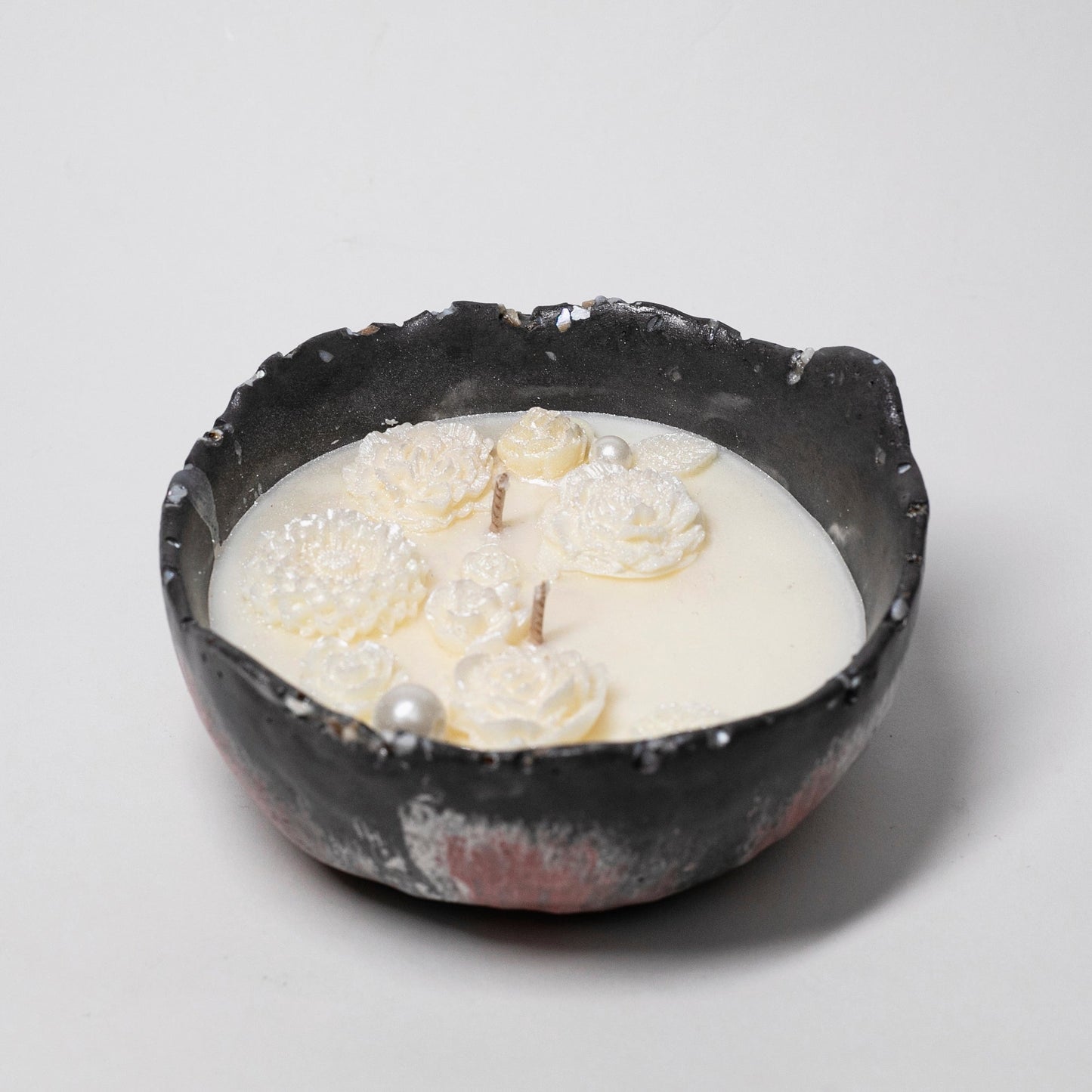Artisan Candle in Stone, Pearls Collection, Sandalwood, 300ml - Wonder Candles