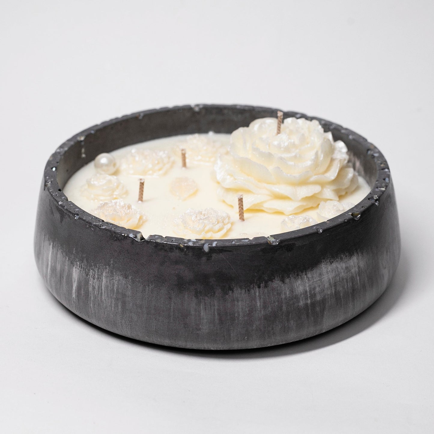 Big Artisan Candle in Stone, Pearls Collection, Lavender and Lemon, 500ml - Wonder Candles