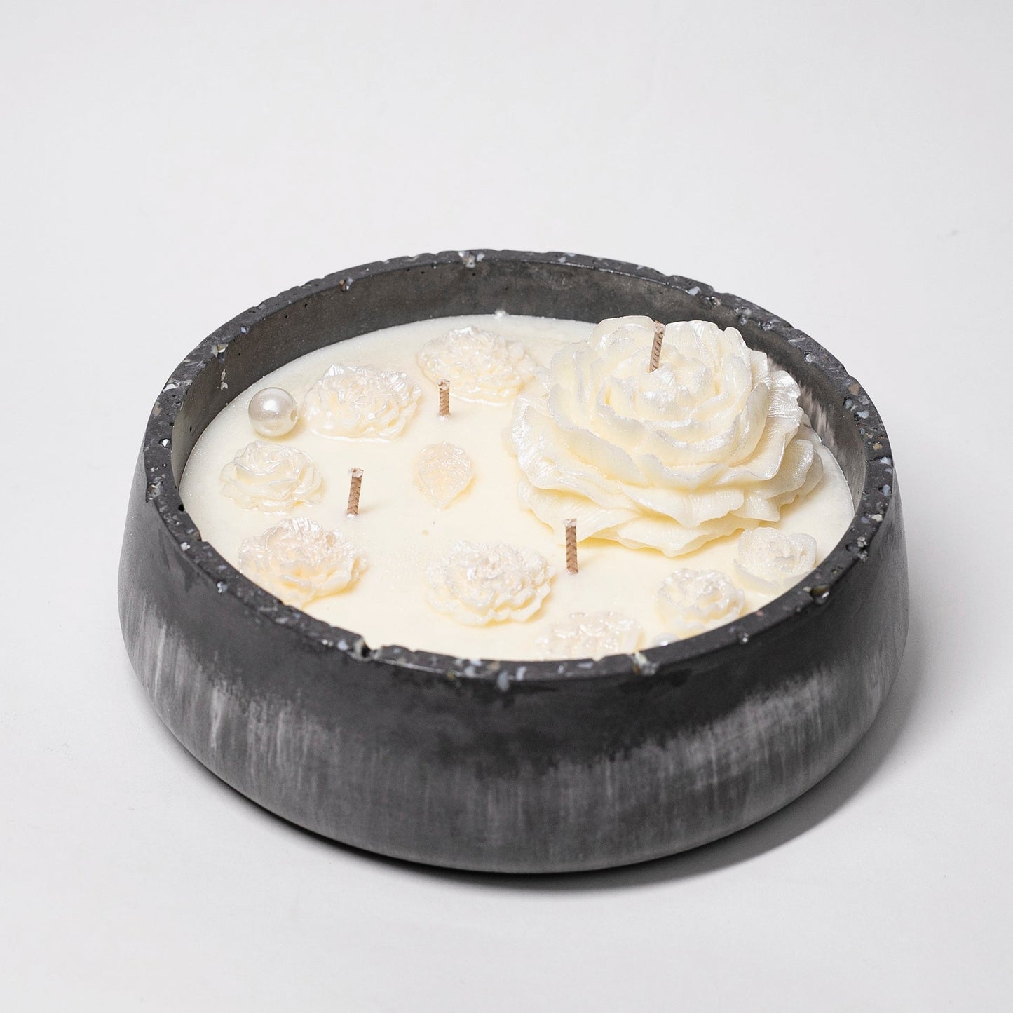 Big Artisan Candle in Stone, Pearls Collection, Lavender and Lemon, 500ml - Wonder Candles