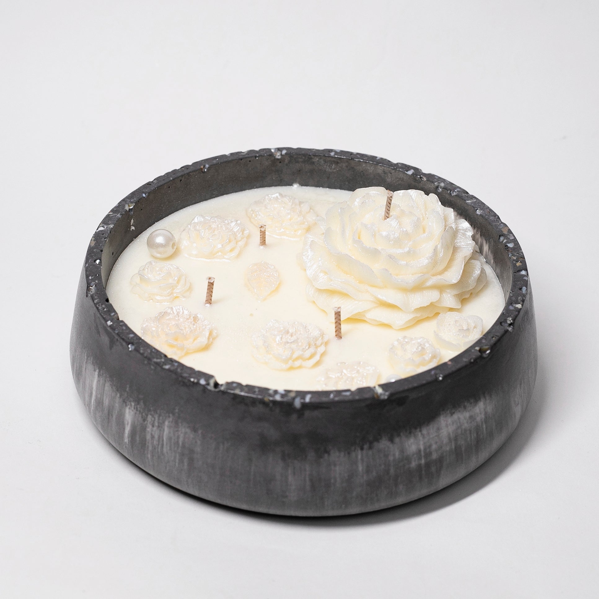 Big Artisan Candle in Stone, Pearls Collection, Lavender and Lemon, 500ml - Wonder Candles