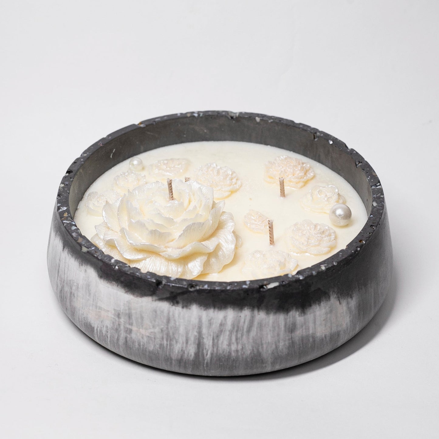 Big Artisan Candle in Stone, Pearls Collection, Lavender and Lemon, 500ml - Wonder Candles