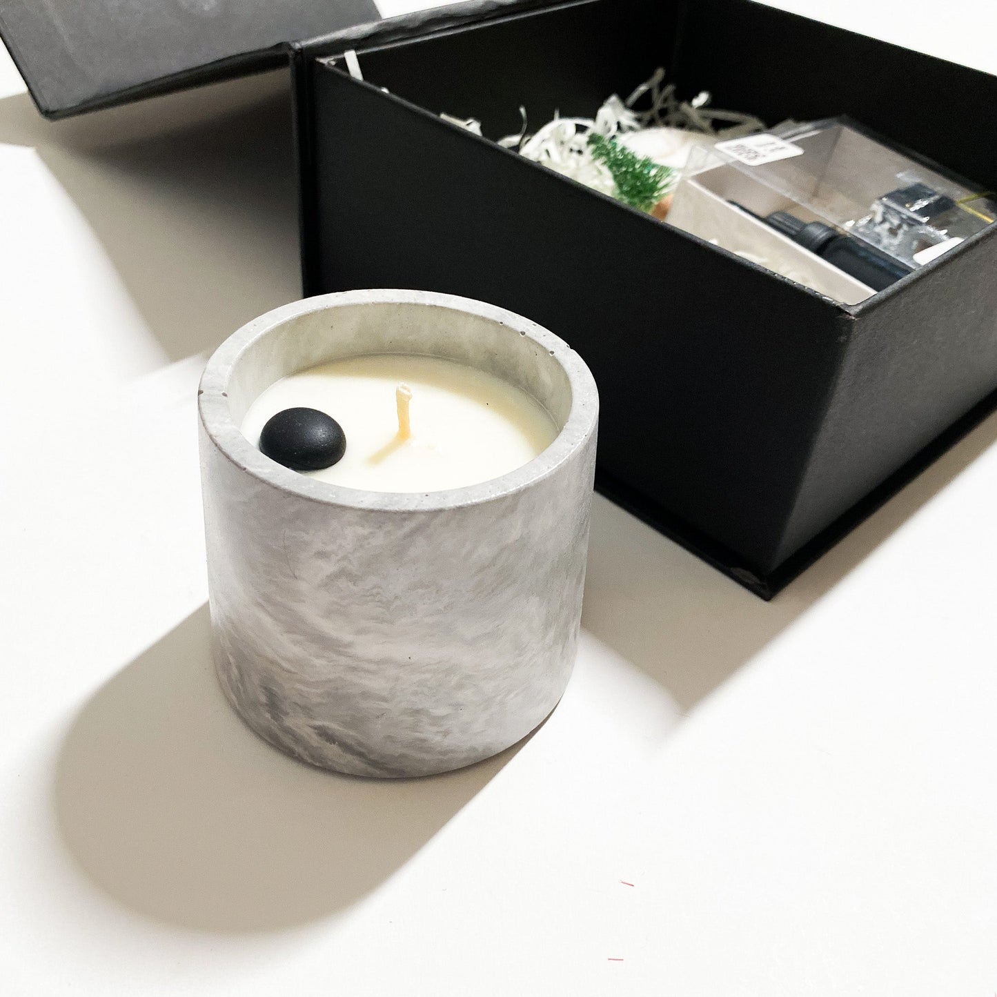 Gift Box with Candles and Car Perfume - Wonder Candles