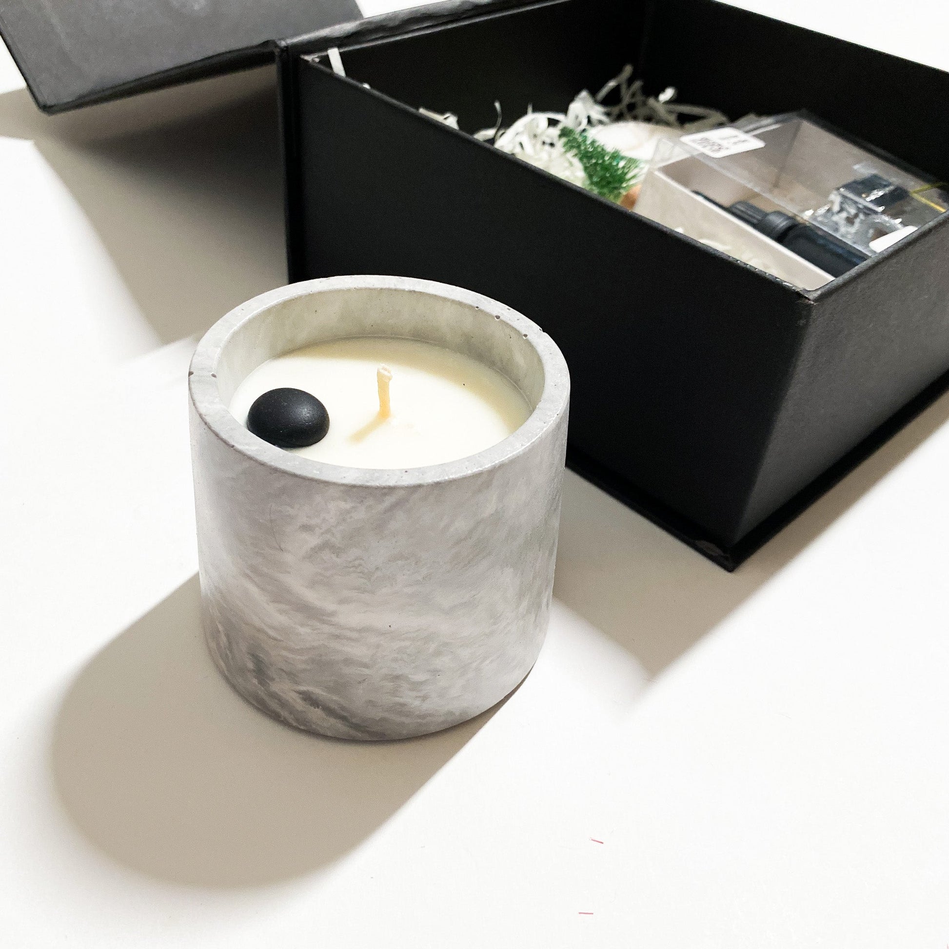 Gift Box with Candles and Car Perfume - Wonder Candles