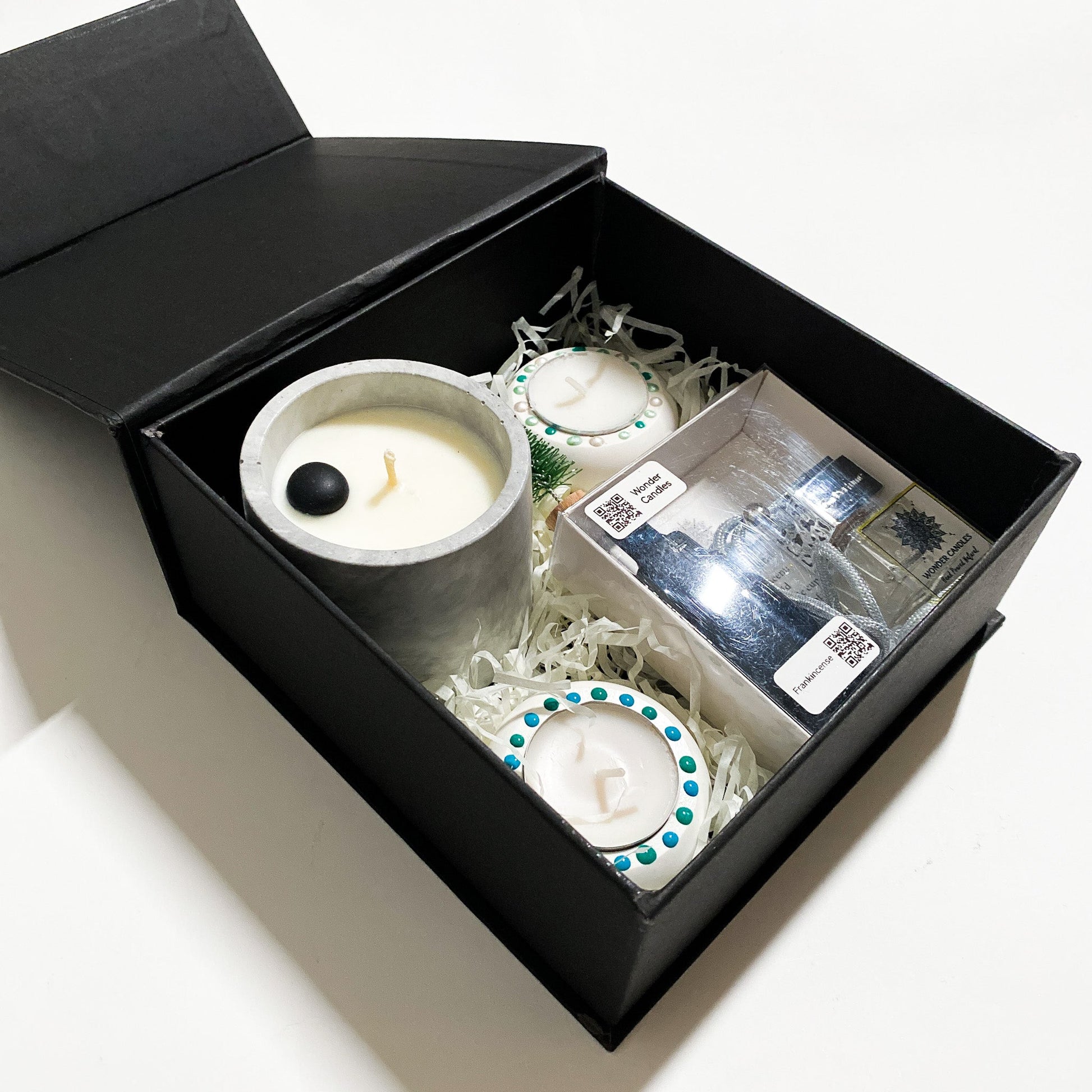 Gift Box with Candles and Car Perfume - Wonder Candles