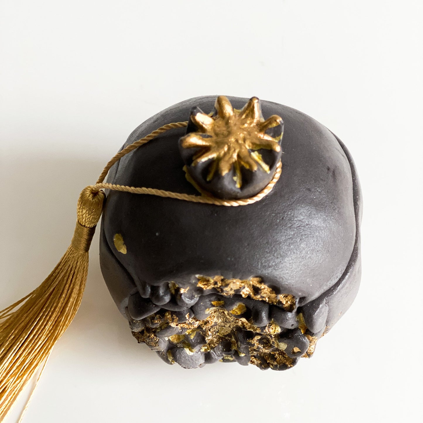 Pomegranate Candle in Stone, Pomegranate with Citrus - Wonder Candles