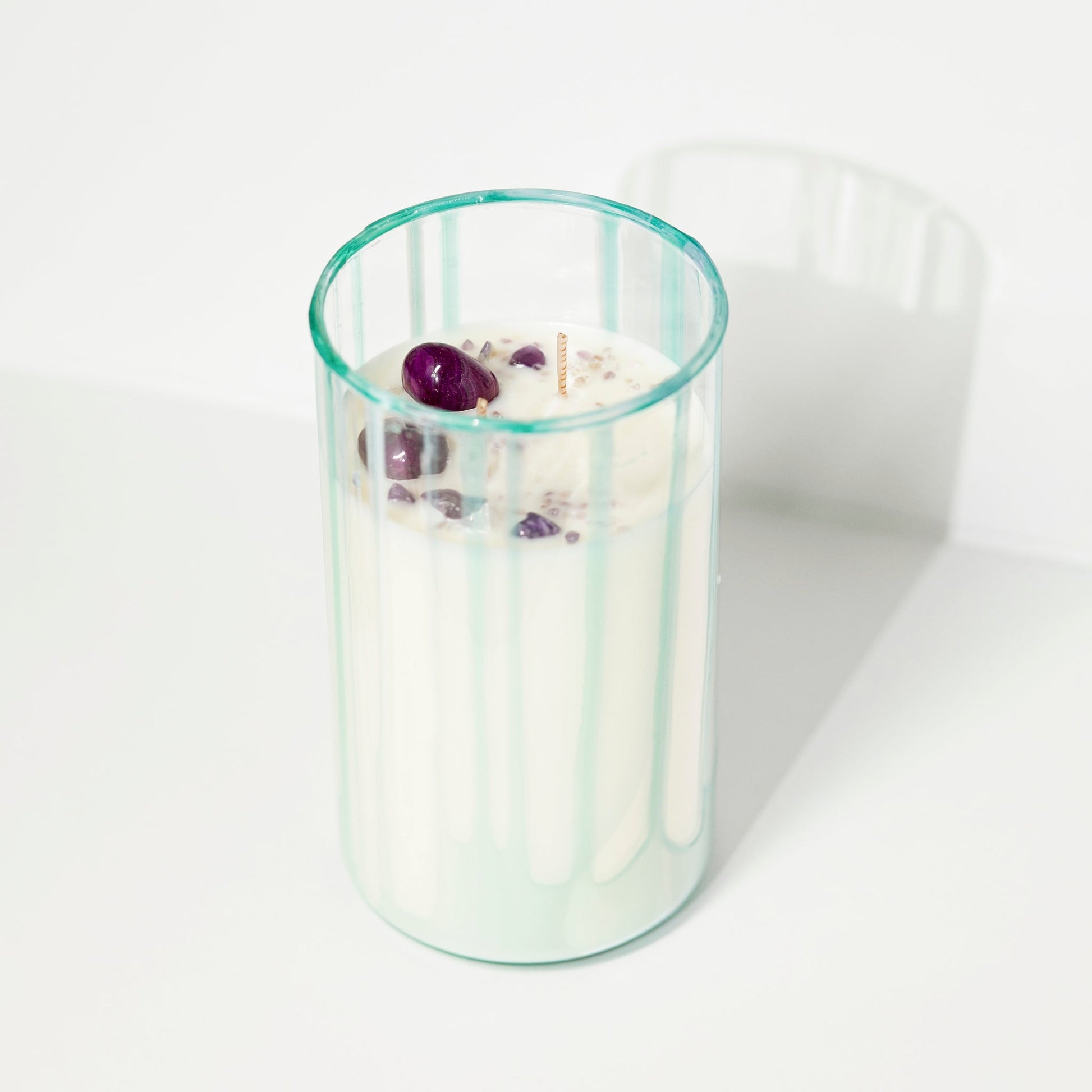 Signature Candle in Artisan Jar, Roses, 750ml - Wonder Candles