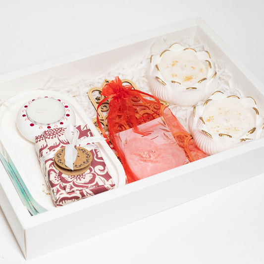 Gift Box wit Candles and Soap - Wonder Candles