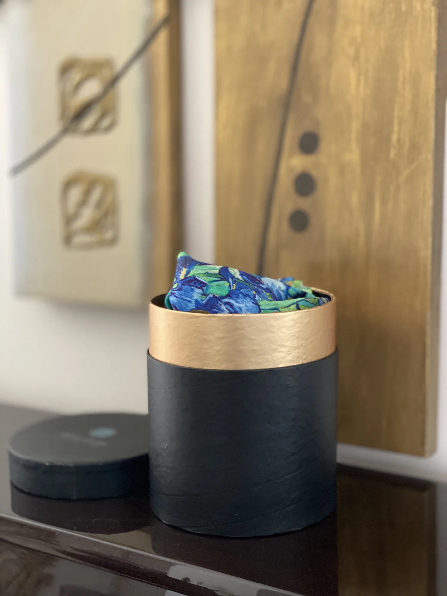 ShantiSa Candle with Silk Scarf, 450 ml