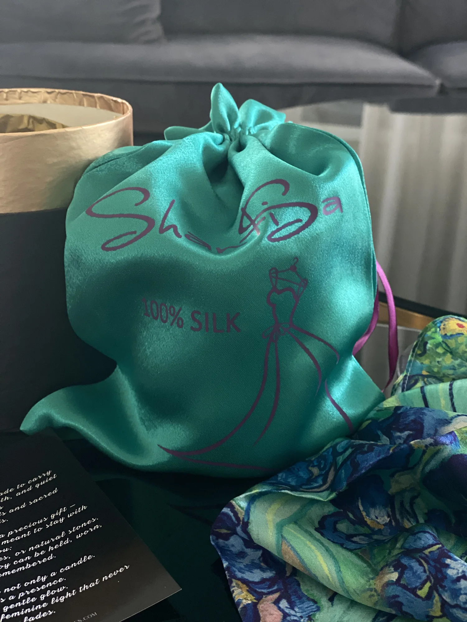 ShantiSa Candle with Silk Scarf, 450 ml